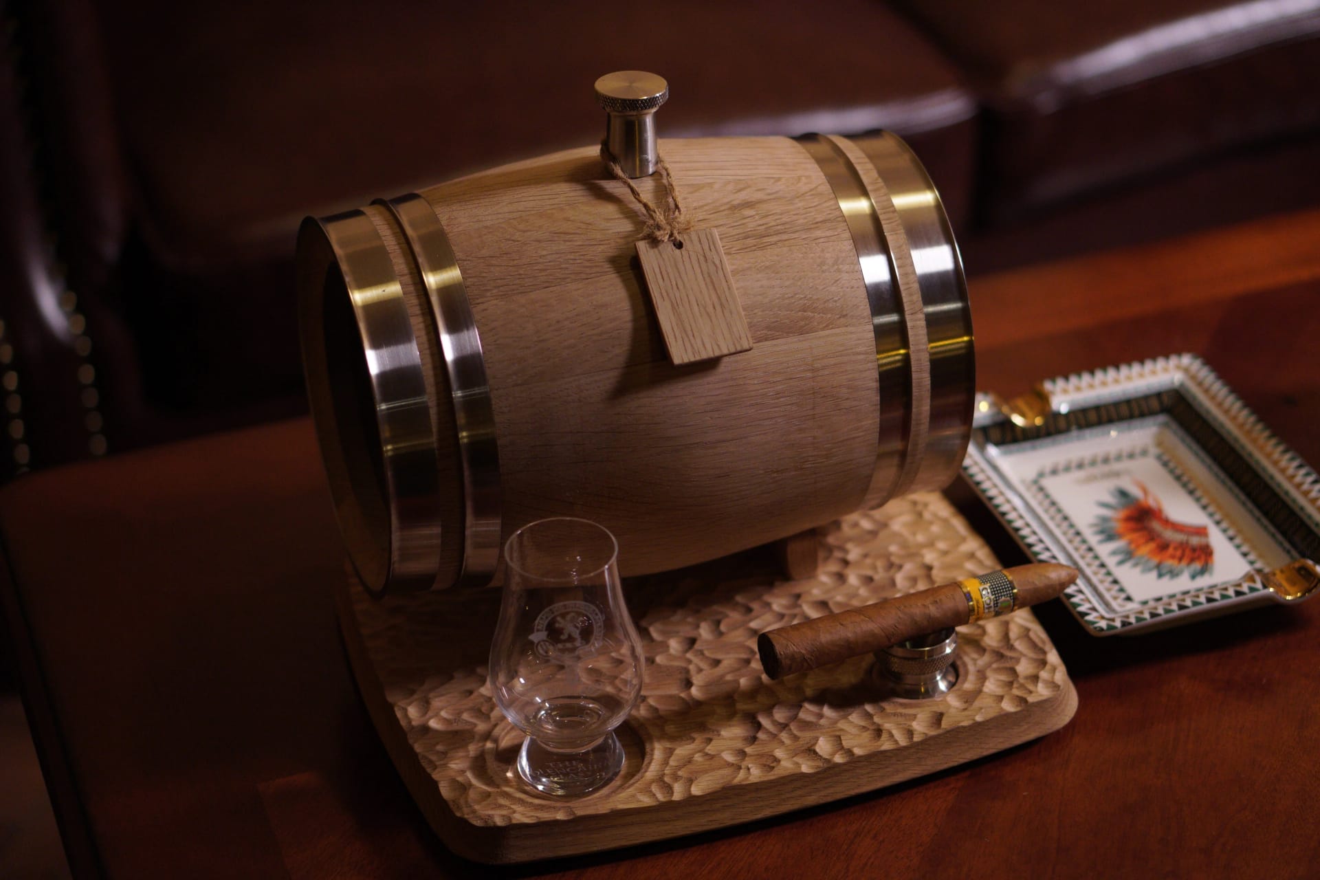 3L mini oak whiskey barrel product shot
