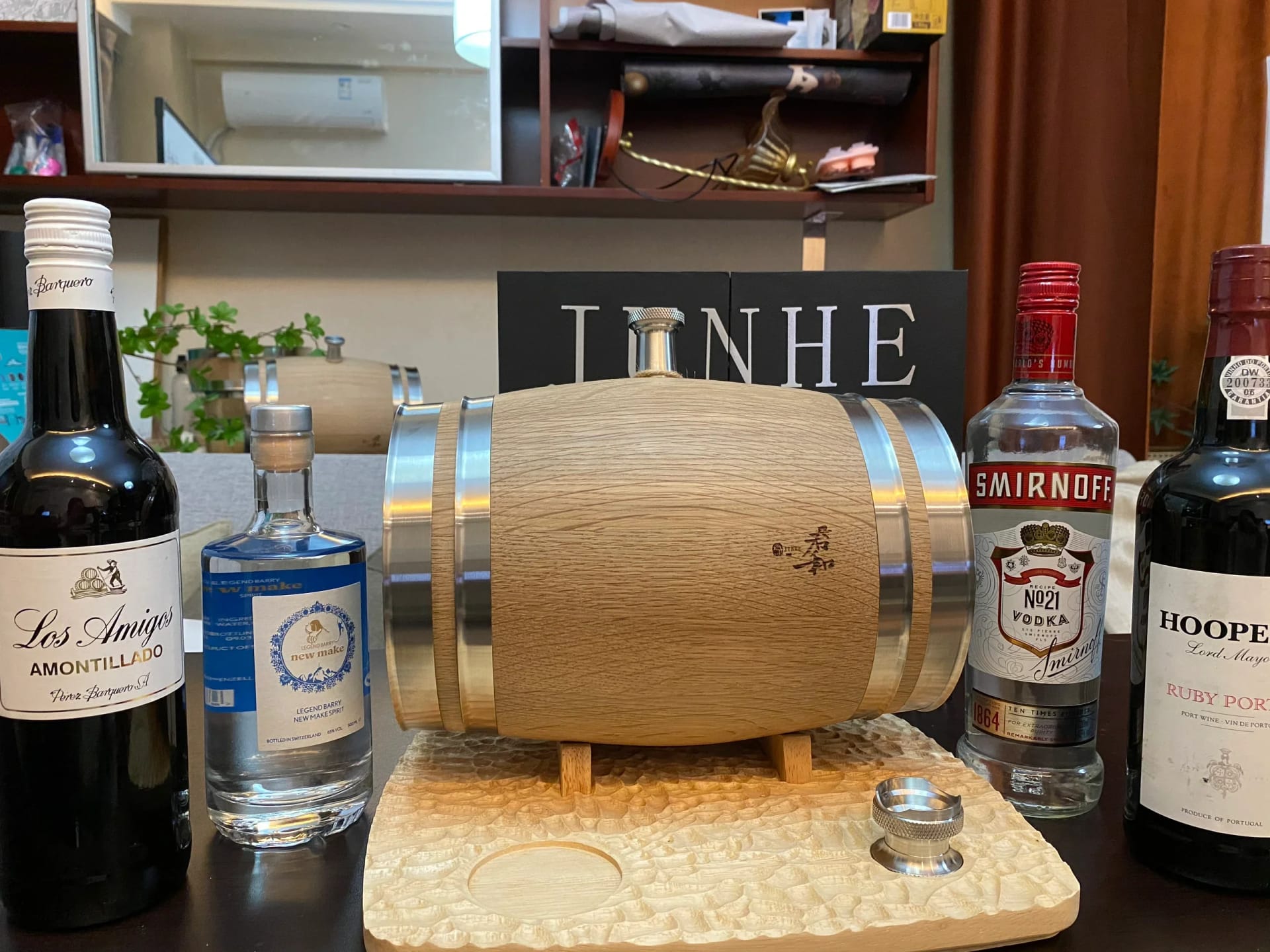 3L mini oak barrel lifestyle scene