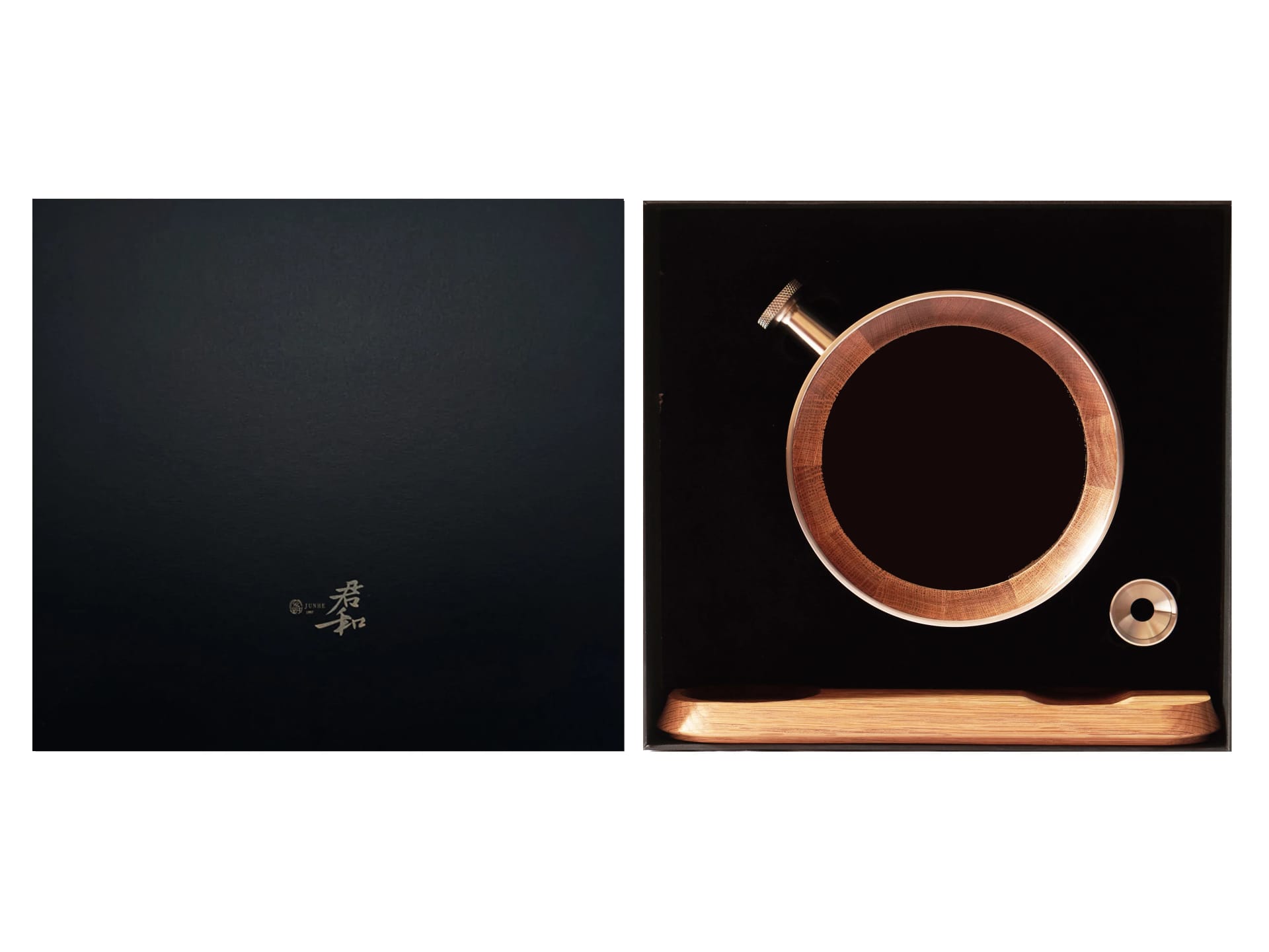 A Junhe 500ml oak decanter and wooden base arranged in the fitted interior of a black gift box, with its lid alongside.