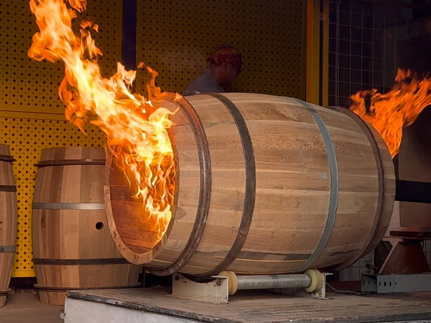 Expert barrel craftsmanship at Junhe Supply factory